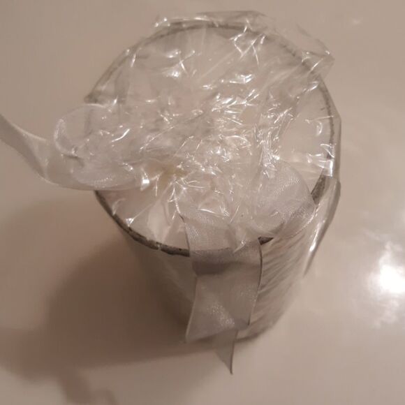 Madonna and Child Candle - Picture 2 of 2